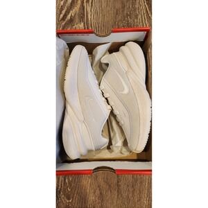 Womens Size 5.5 Nike Uplift SC, New